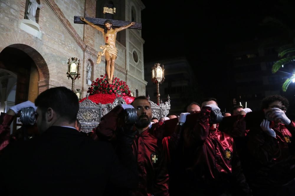 Procesión del Santo Entierro de Cristo en Torrevieja, Viernes Santo, con la participación de 18 imágenes y 154 cofradías