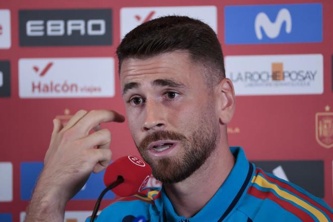 Unai Simón: "¿Convencer a Lamine para que defienda? Creo que tenéis una imagen diferente de él"