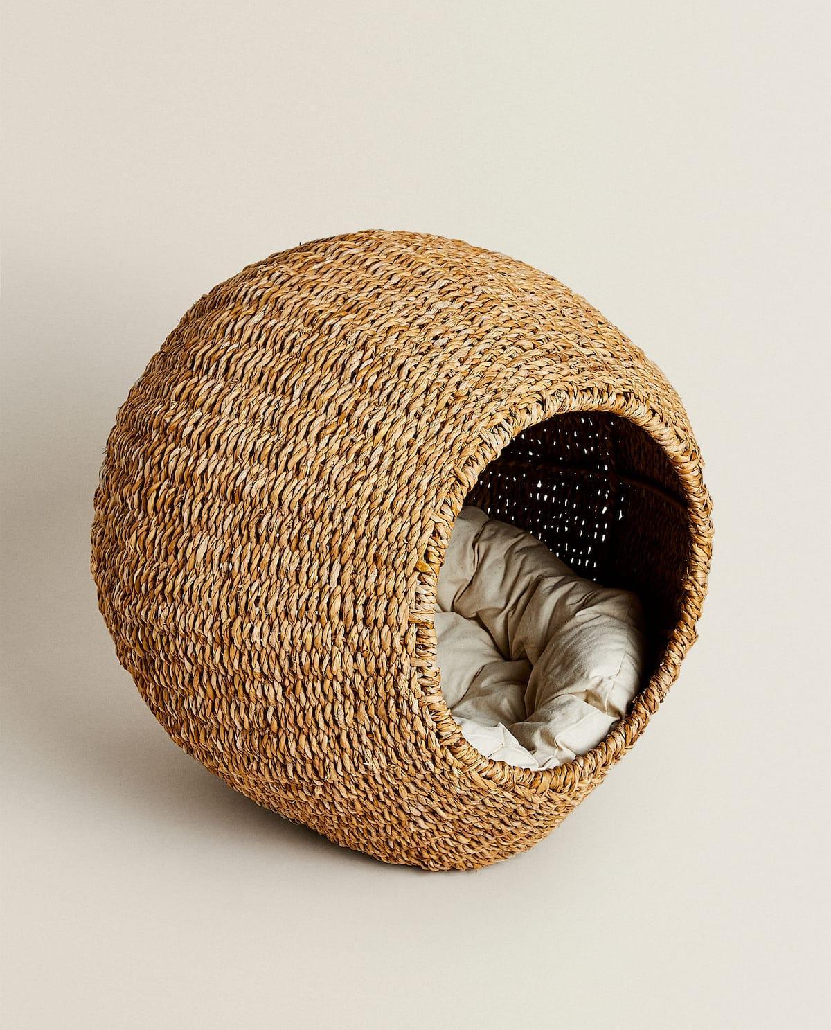Camas para gatos | Una cesta de seagrass ovalada para tu gato