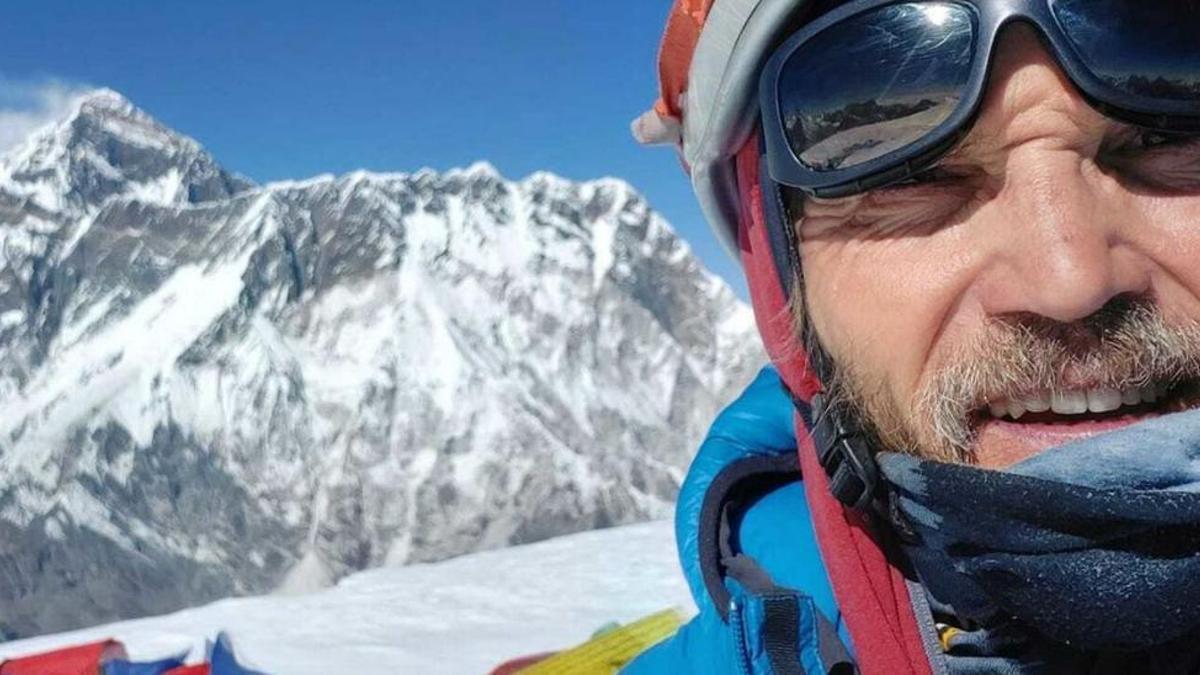 Jorge Egocheaga, en el Ama Dablam, adonde subió desde el pueblo más cercano, Pamboche.