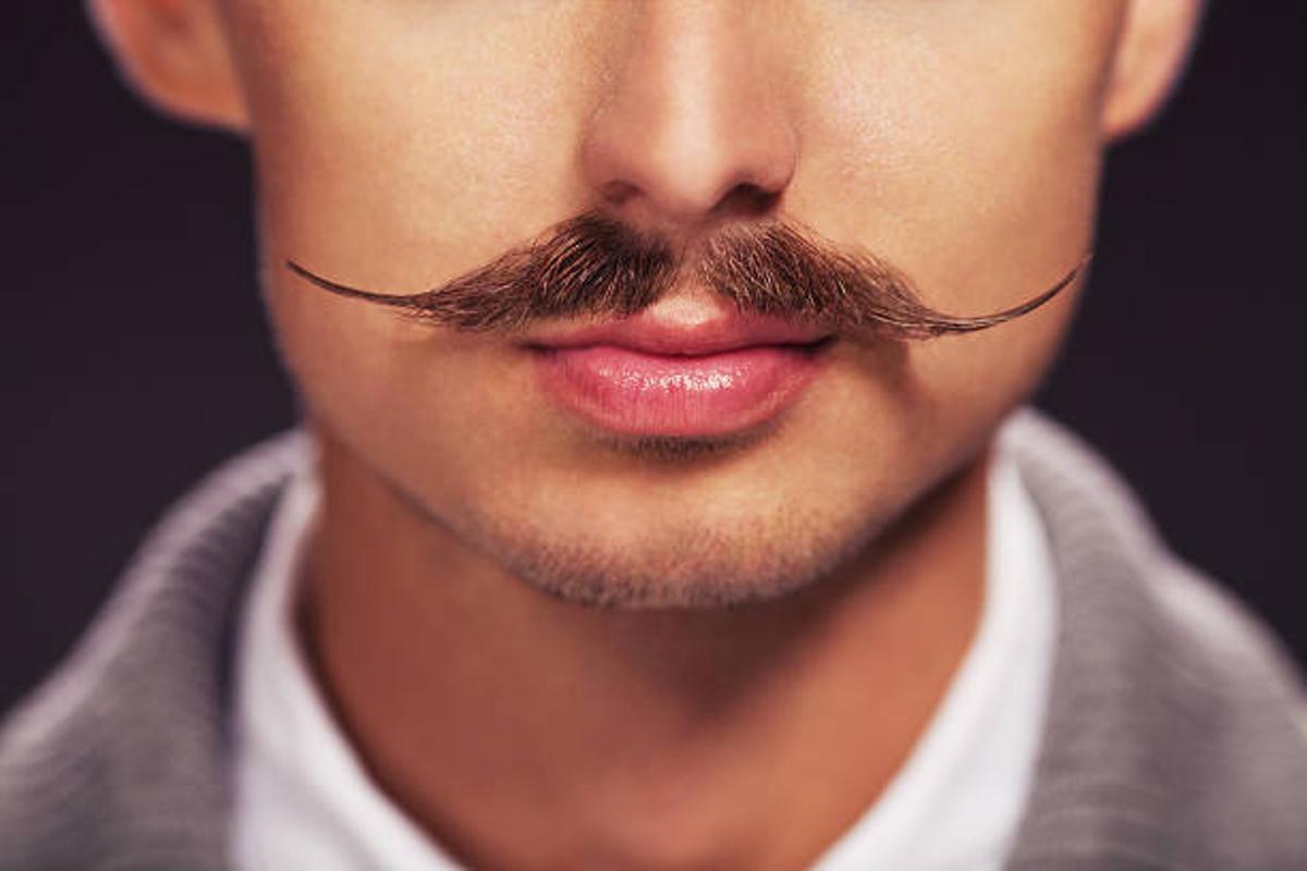 Mallorca se apunta a la moda viral de los bigotes