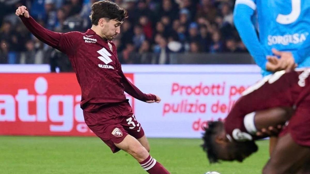 Obrador durante un partido con el Torino.