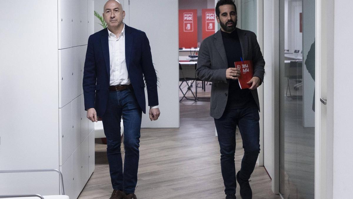 Soler y Muñoz tras la ejecutiva del PSPV este lunes