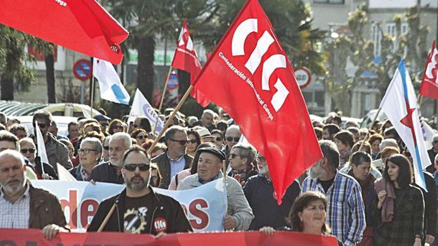 Manifestación del día 1 de mayo en Cangas.