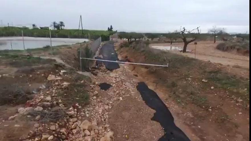 A vista de dron, el Camino de la Deparadura (Los Martinez del Puerto) tras las lluvias