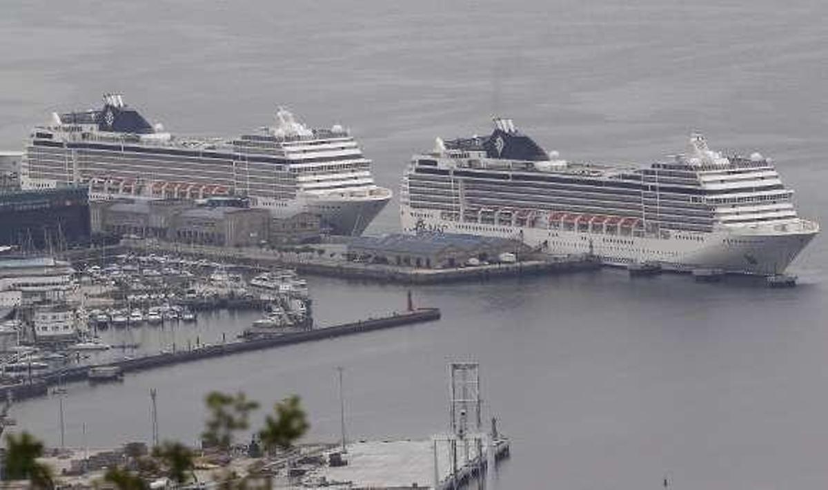 Otra doble escala en la terminal de cruceros con 4.900 pasajeros
