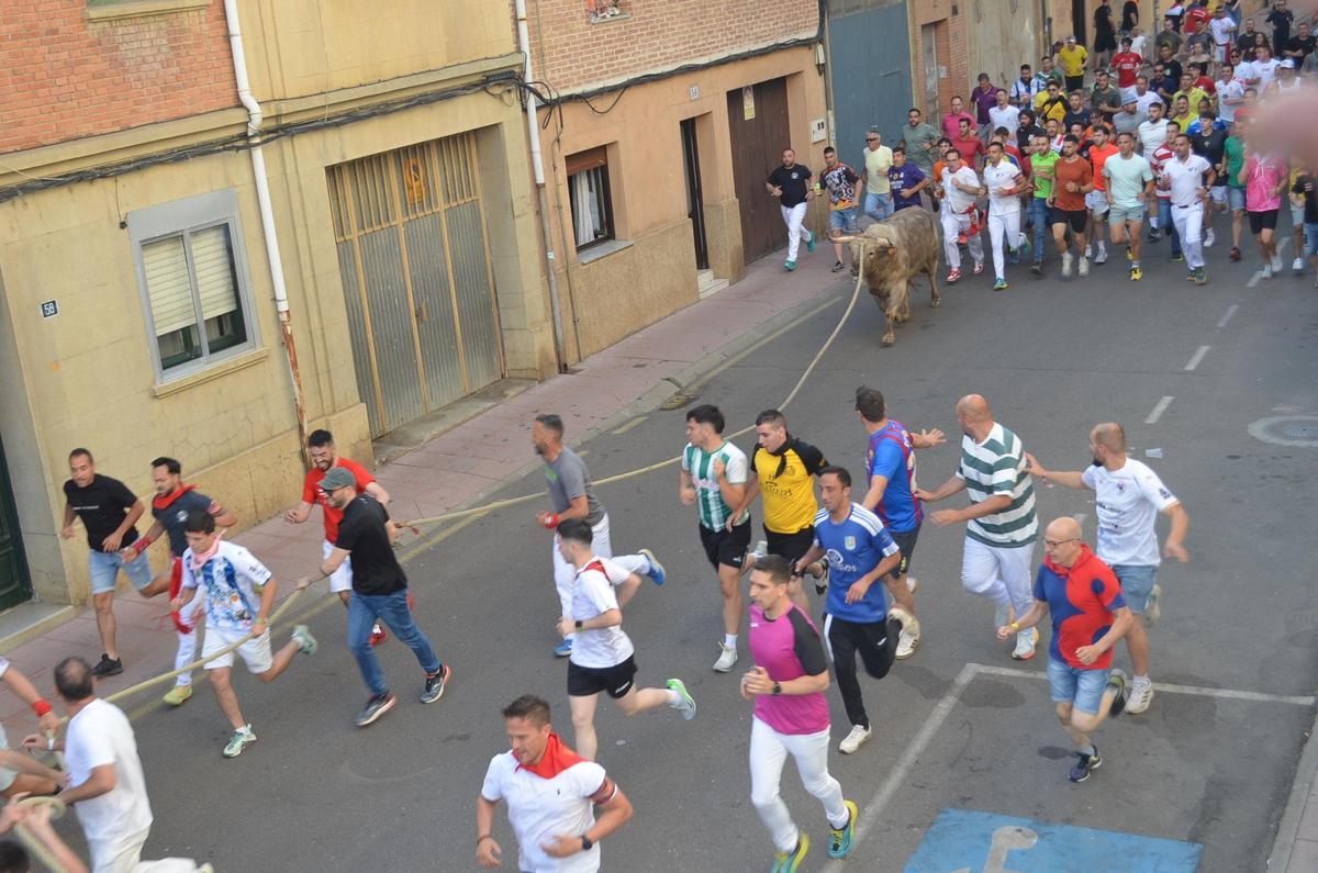 Bajada por la calle Los Carros.