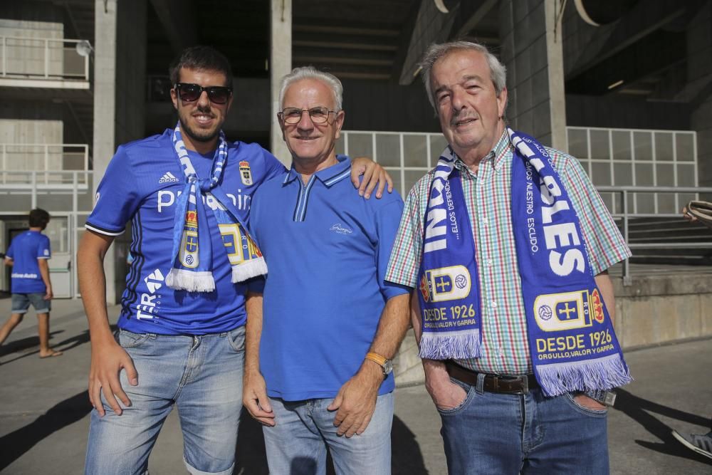 La afición azul no falla a su cita en el Tartiere