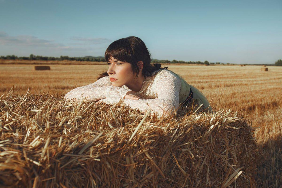 Noches de Santa María: Chloé Bird y su nuevo trabajo musical llegan al auditorio Santa Ana de Plasencia.