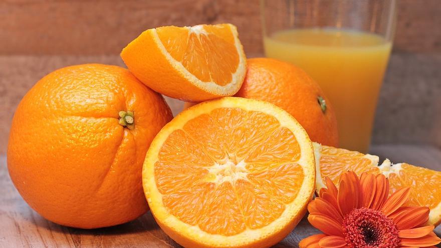 ¿Es perjudicial tomar zumo de naranja por la noche?