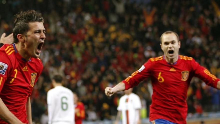 Villa celebra el gol con el que España derrotó a Portugal.