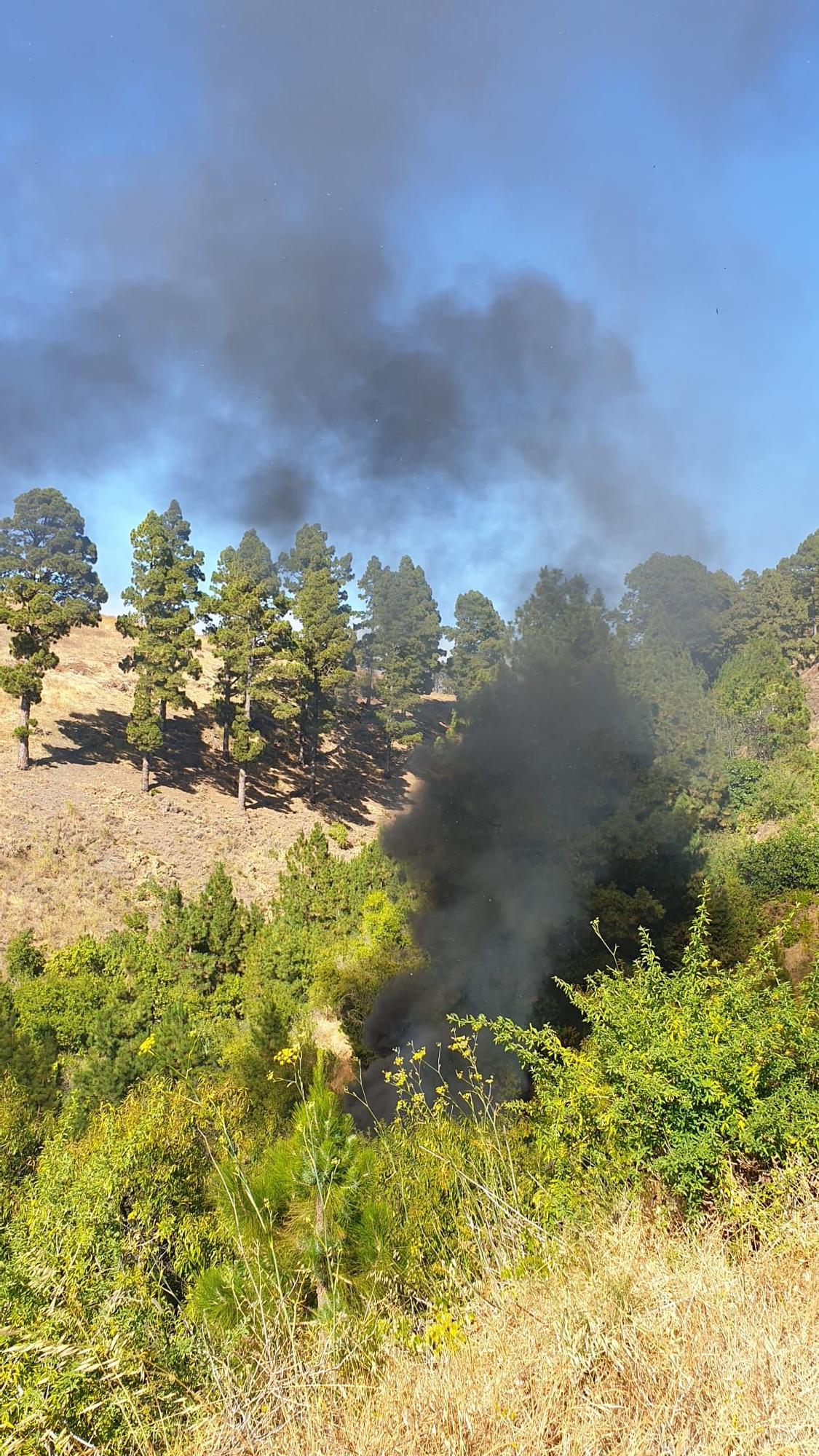 Conato de incendio tras un accidente en el Rallye Senderos de La Palma