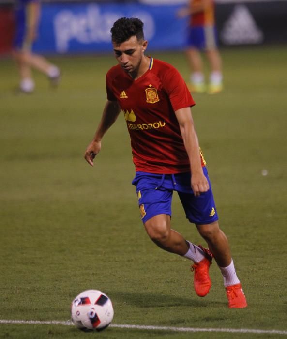 Las mejores imágenes del entrenamiento de Munir con la Selección Española