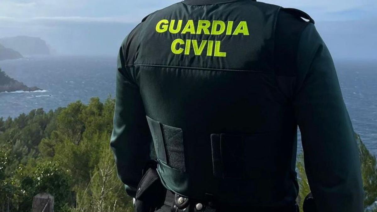 Un guardia civil durante una actuación en Mallorca. | GUARDIA CIVIL