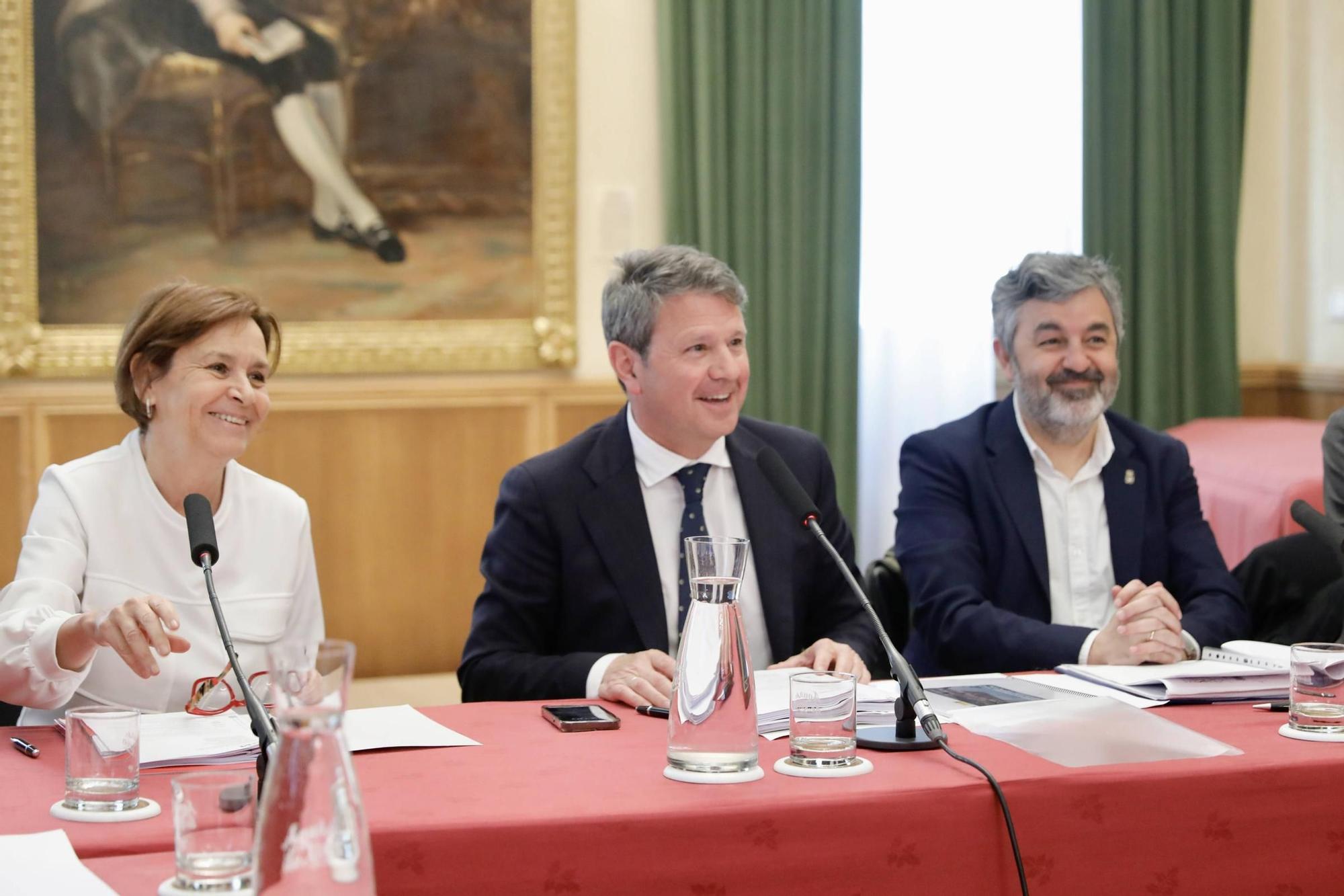 La reunión del consejo de Gijón al Norte, en imágenes
