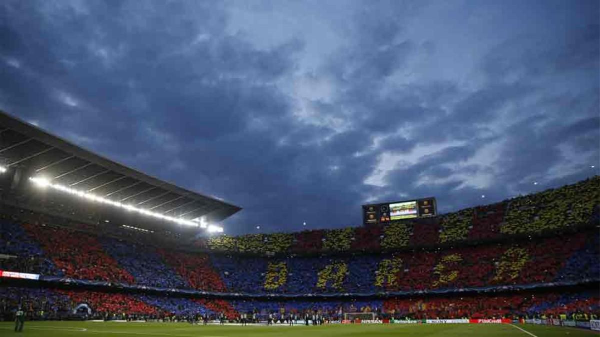 El Camp Nou lució un espectacular mosaico