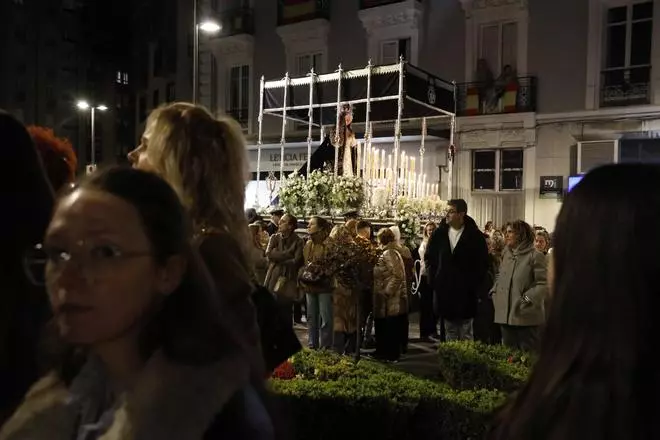EN IMÁGENES: Emocionante procesión de la Soledad el Viernes Santo en Avilés