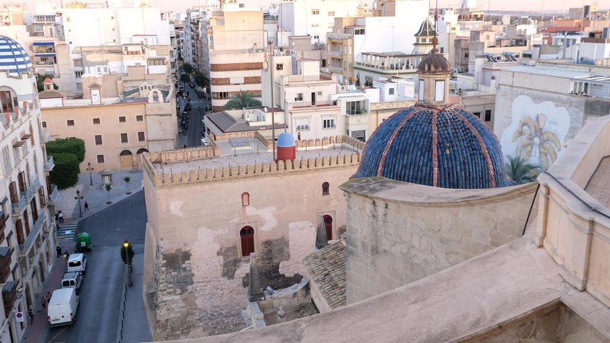 El bipartito incluye 77 edificios en la primera fase del inventario de fachadas históricas de Elche