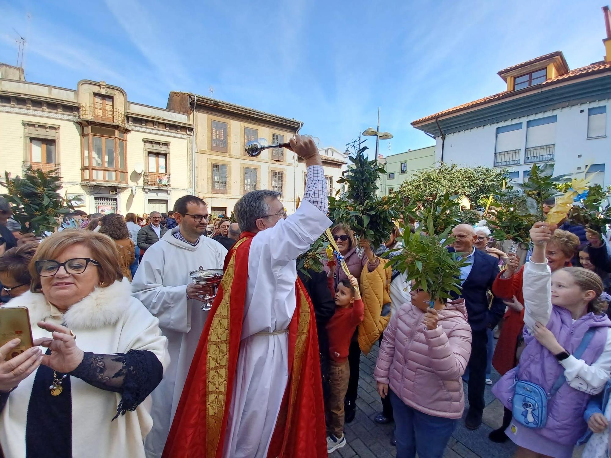 En imágenes: multitudinario Domingo de Ramos en Pola de Siero