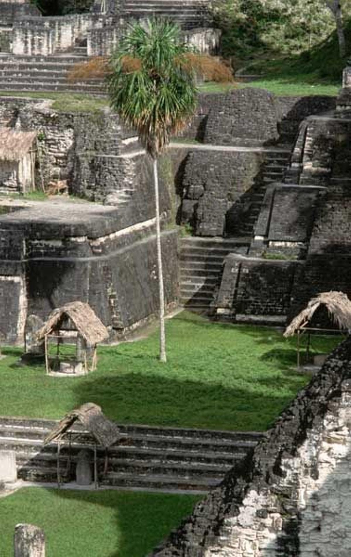 altares de estelas de piedra