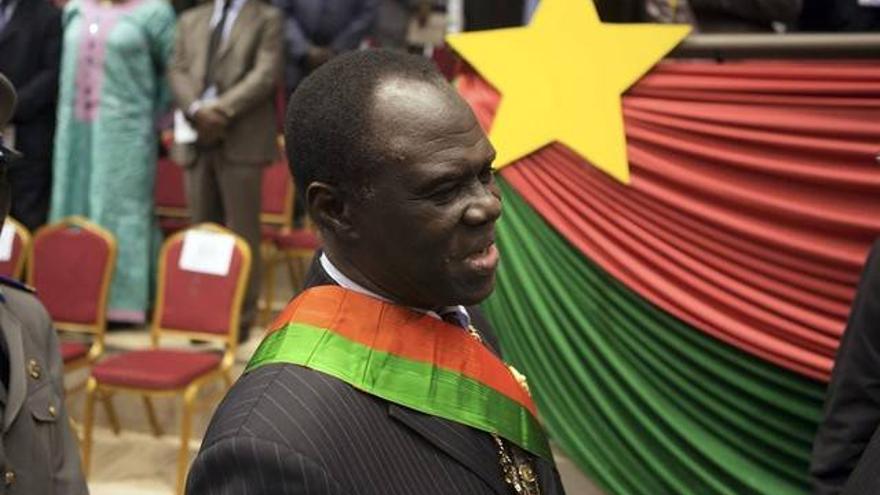 El presidente de Burkina Faso vuelve a su puesto tras el golpe de Estado militar