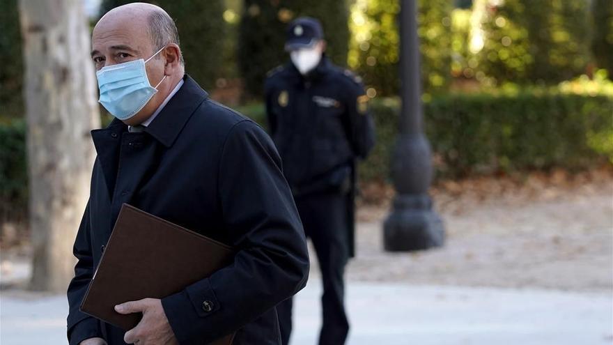 El coronel de la Guardia Civil Diego Pérez de los Cobos llega a la Audiencia Nacional para declarar por la operación Kitchen, en noviembre del año pasado.