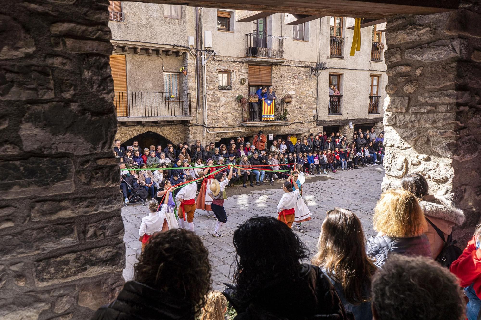 Bagà cuina el seu popular arròs per 2.500 persones