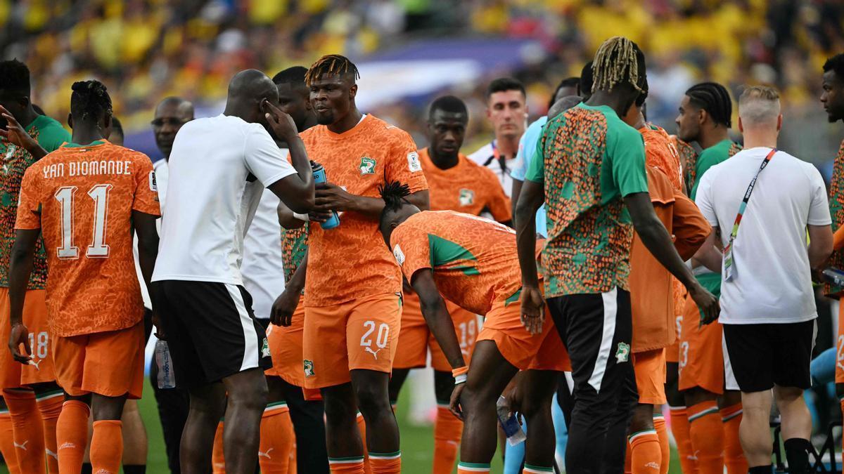 MUNDIAL FÚTBOL | Las pausas de hidratación acumulan críticas de jugadores y entrenadores, pero el negocio abierto es muy grande