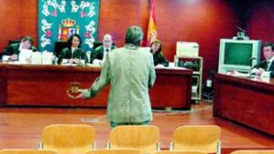 La fiscalía pide 15 años para un hombre por violar y abusar 3 años de una menor