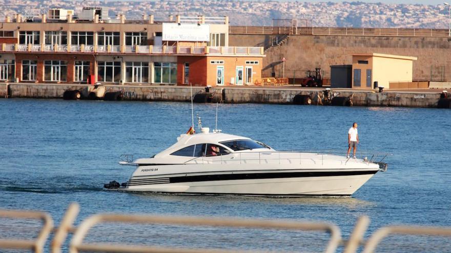 König macht ohne Letizia, aber mit Froilán Yachtausflug