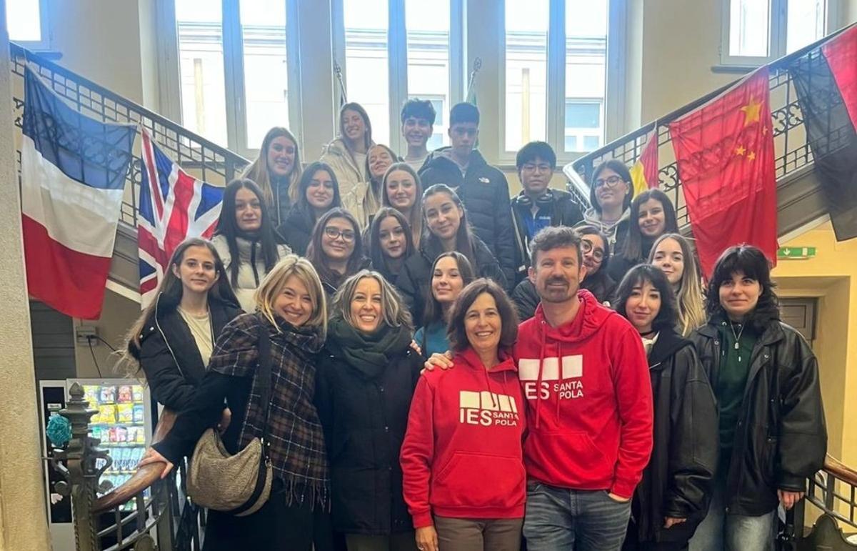 El instituto de Santa Pola analizaba la migración internacional en un programa Erasmus con alumnos de Italia