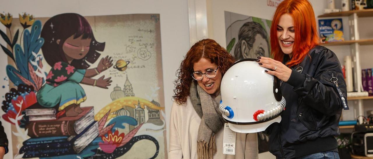 La astronauta Sara García en la inauguración de "Dones de la Ciència"