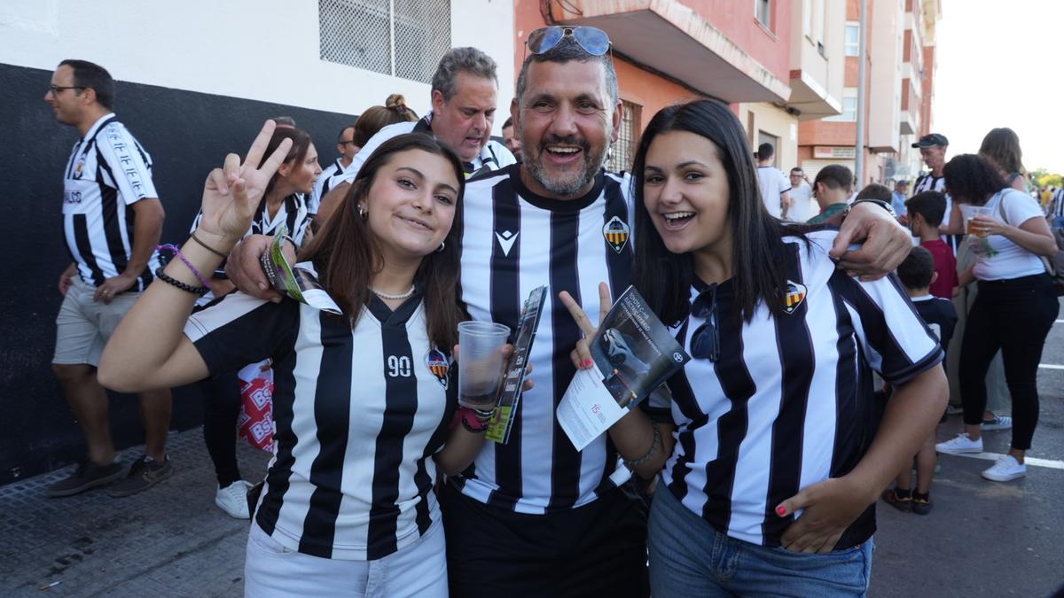 Vídeo: La afición disfruta del prepartido CD Castellón - Mérida