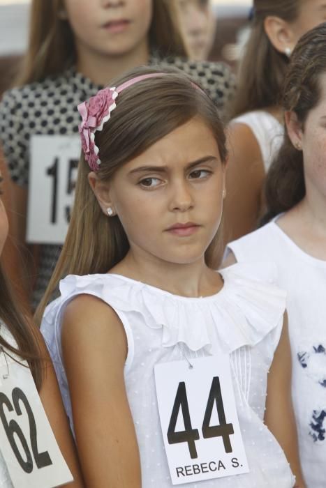 Las candidatas a la Corte de Honor Infantil, en l'Oceanogràfic