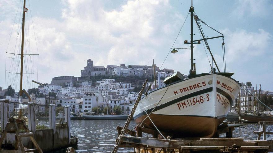 De la Ibiza de 1970 a la actual en ‘13 instantes’