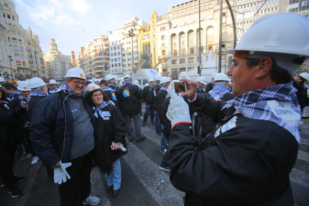 'Plantà' al tombe de la falla municipal