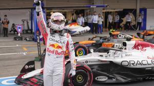 Red Bull driver Max Verstappen of the Netherlands celebrates after the qualifying session for the Japanese Formula One Grand Prix at the Suzuka Circuit in Suzuka, central Japan, Saturday, April 5, 2025. (AP Photo/Shuji Kajiyama). EDITORIAL USE ONLY/ONLY ITALY AND SPAIN