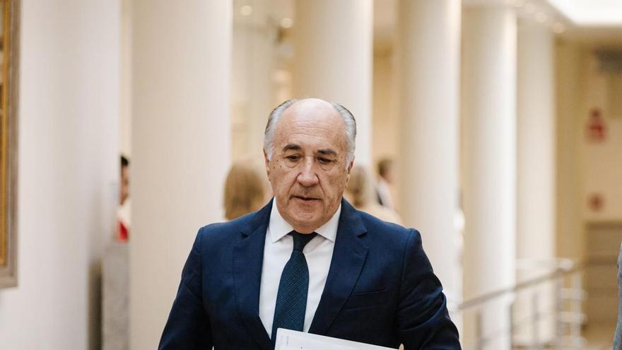 El PP de Cádiz pide la dimisión del alcalde de Algeciras y doce de los quince concejales firman reti ...