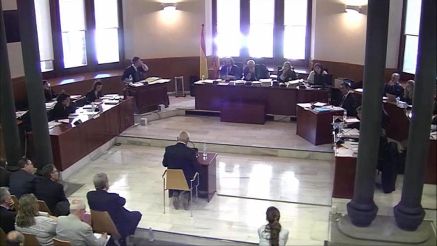 Todó s&#039;escuda en el Banc d&#039;Espanya per defensar el seu increment de sou a CX