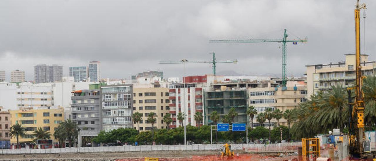 El frente marítimo muestra su nuevo perfil a falta del paseo &#039;panorámico&#039;