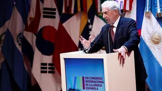 Vargas Llosa critica con ironía a López Obrador
