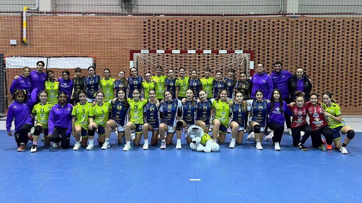 Conjuntos infantiles femeninos del BM Zamora.
