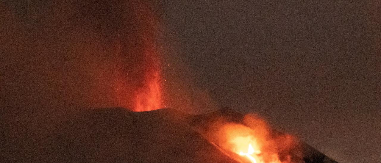 Preocupa la nueva colada más al sur del volcán de La Palma