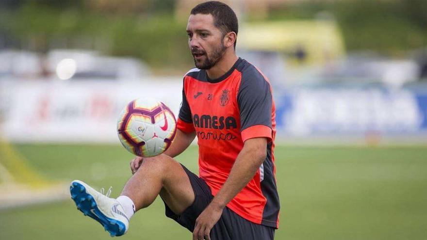 El Villarreal rescinde el contrato de Iturra