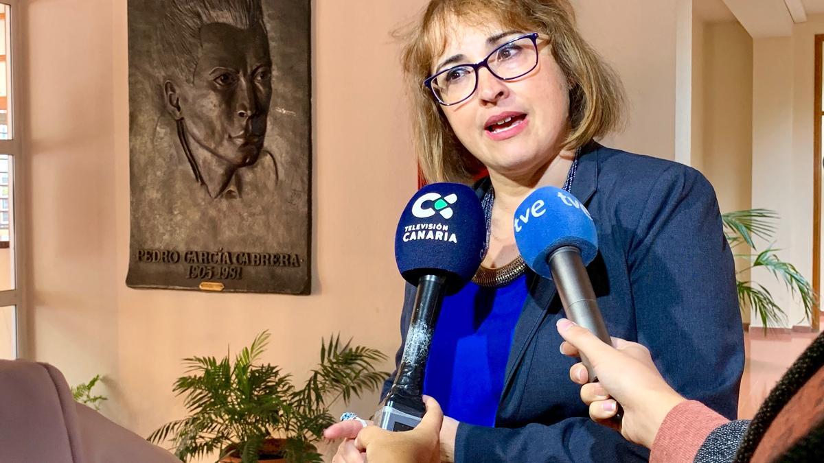 Rosa Elena García.