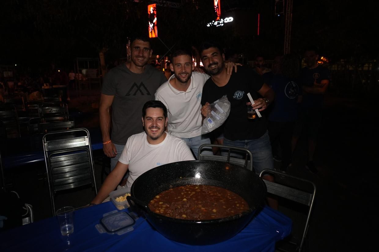 Galería: Les imatges del sopar de tombet de les penyes en les festes de Vila-real