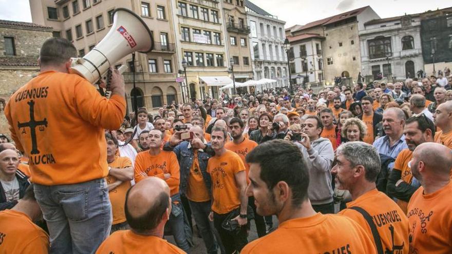 Una protesta de los trabajadores de Vesuvius en Oviedo.