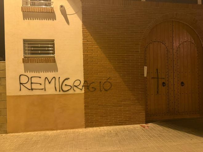 Investigan un ataque islamófobo a la mezquita de Vilanova del Camí