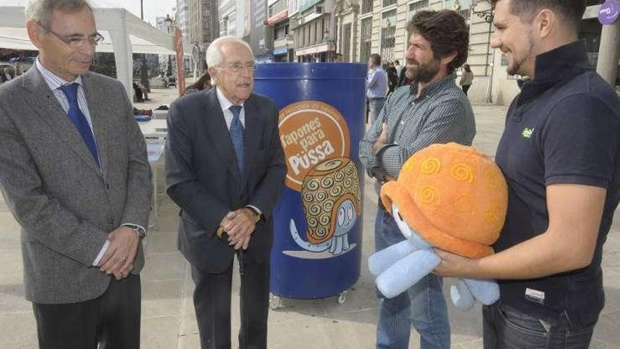 Representantes de Zona Obelisco y las entidades benéficas.