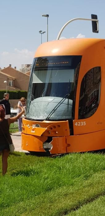 Colisión entre el Tram y una furgoneta